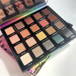 BNIB Violet Voss - Like a Boss Palette